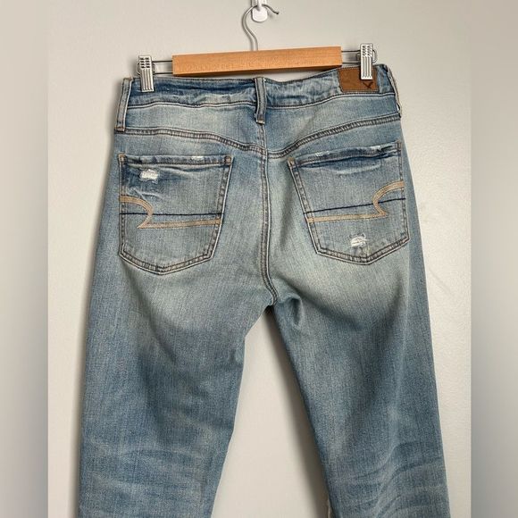 American Eagle Outfitters Tomgirl Destroyed Jeans - Picture 6 of 10